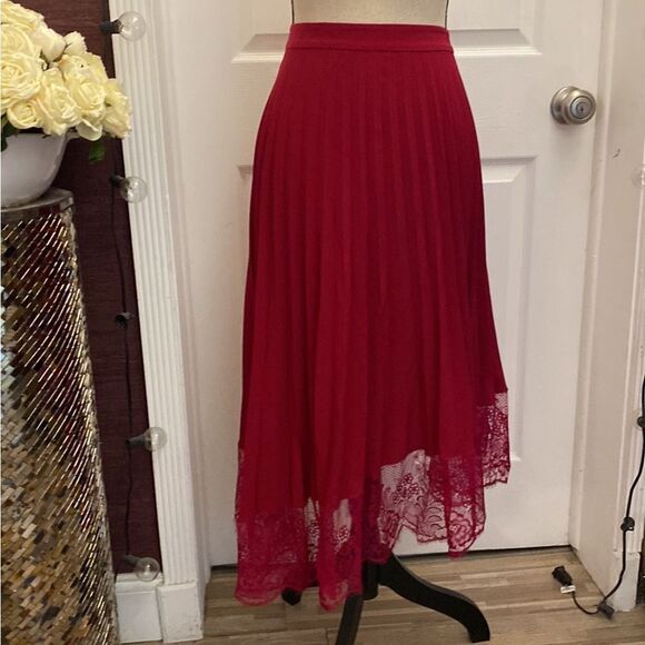 A.l.C. Elegant red Lace Hem Skirt, US0 - Picture 4 of 12